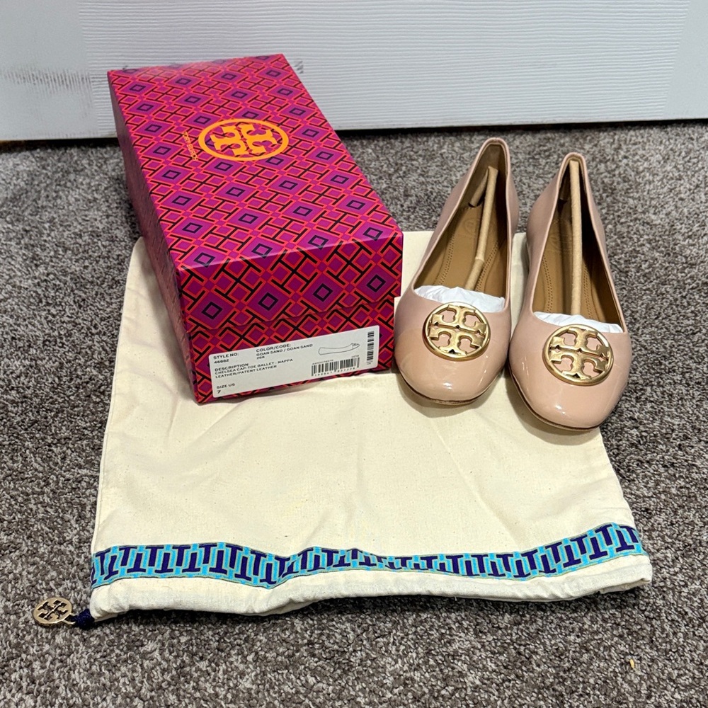 Brand New! Tory Burch Women's Nude Patent Flats size 7